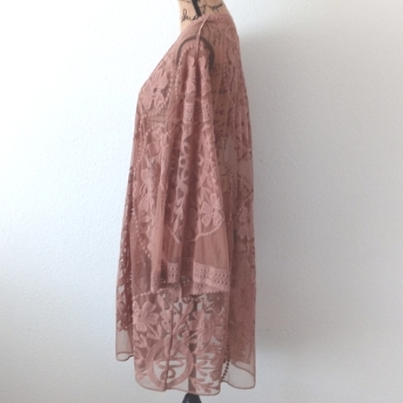 Umgee Mocha Floral Lace Kimono - Picture 6 of 7